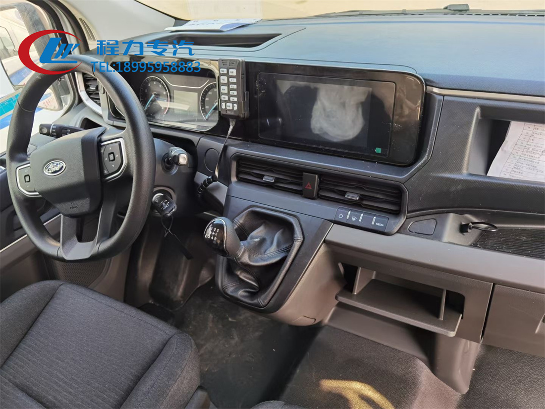 福特新全順監護型救護車（柴油）